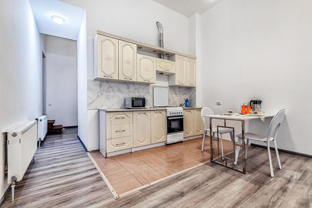 Уютная Квартира С Террасой В Сердце Столицы Apartment Taldykol Exterior photo